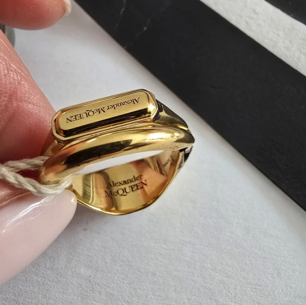 Alexander McQueen Skull Convertible Ring Gold - Picture 6 of 9